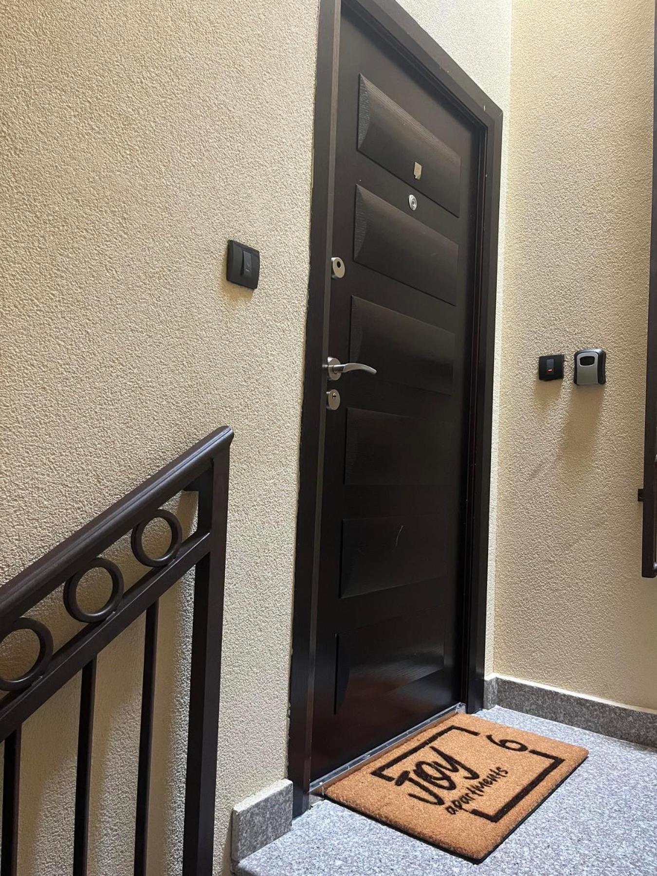 Joy 6 Apartment